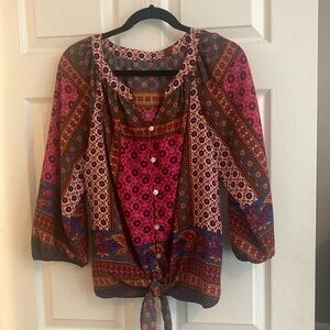 EUC. Size L (?) blouse w/ elastic 3/4 length sleeves & tie at waist. No tags.